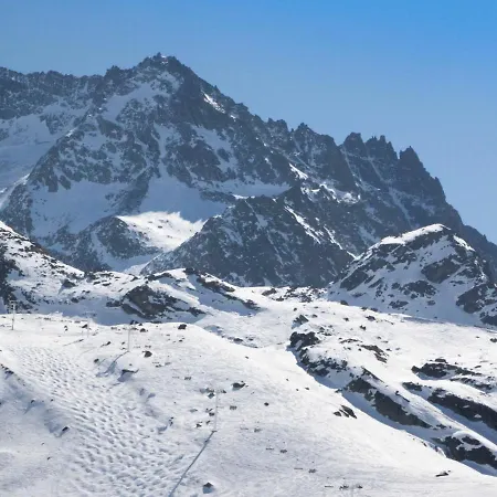 Apartment Les Cimes De Caron-3 By Interhome Val Thorens
